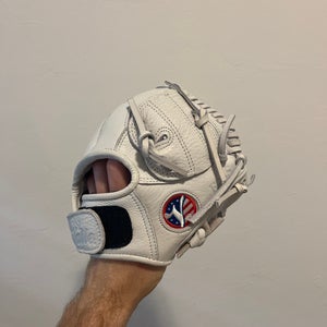 Valle 8” training glove