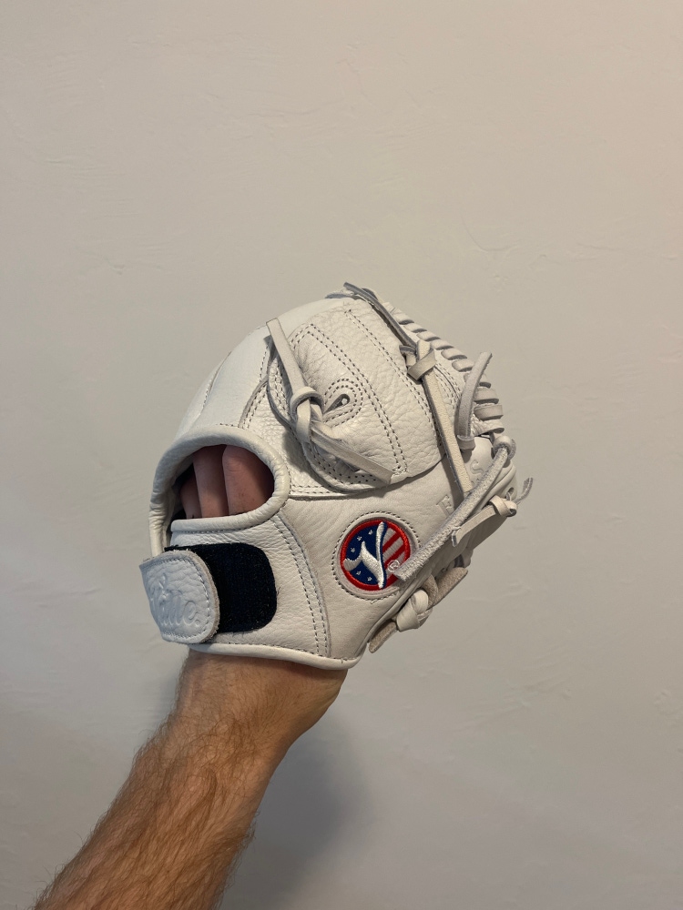 Valle 8” training glove