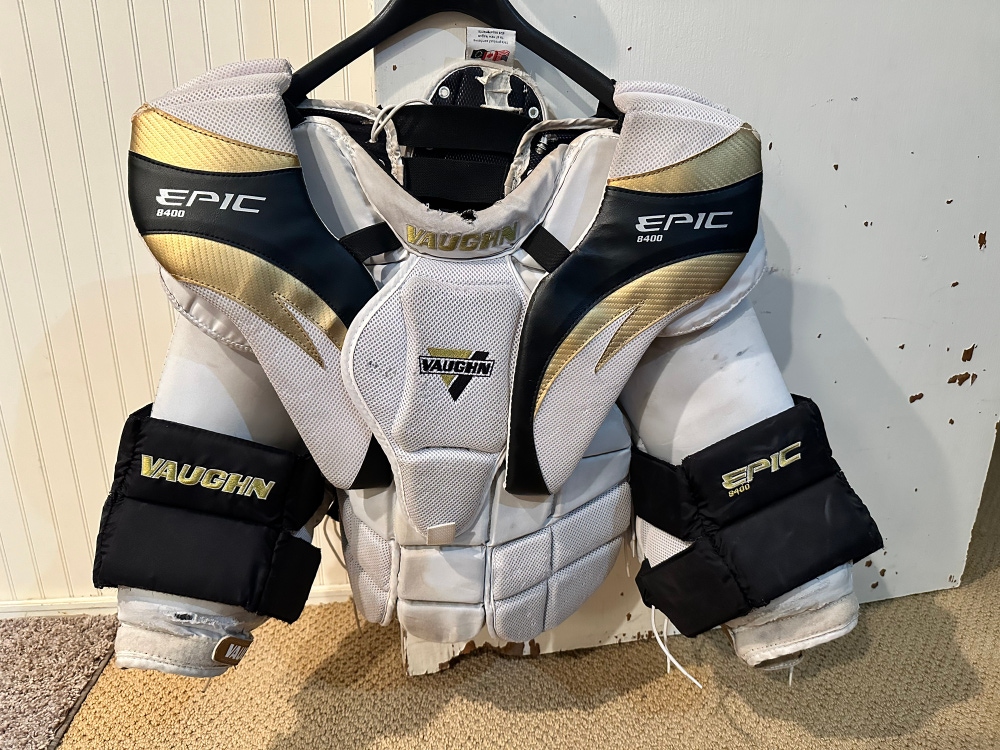 Used Intermediate Large Vaughn  Epic 8400 Goalie Chest Protector