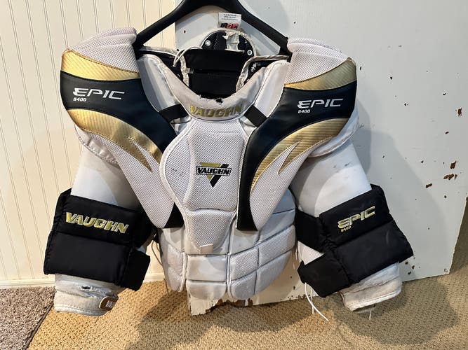 Used Intermediate Large Vaughn Epic 8400 Goalie Chest Protector