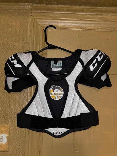 CCM LTP JR NHL Little Pittsburgh Penguins Hockey Chest Protector Shoulder Small.