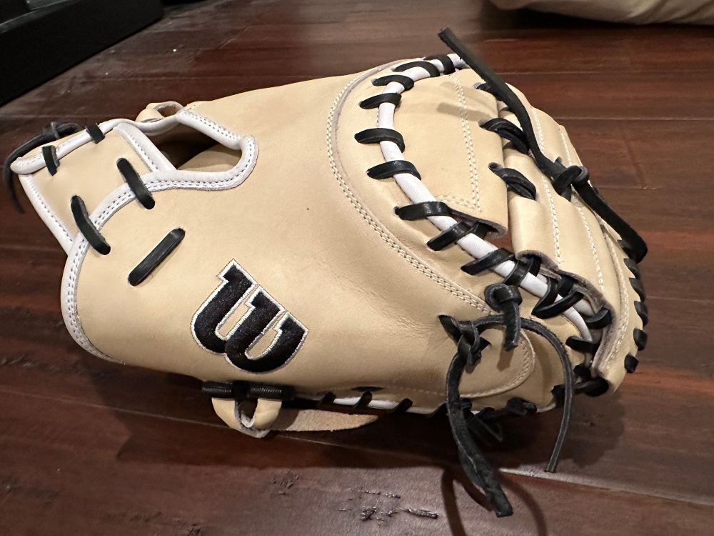 2023 Catcher's 33" A2000 Baseball Glove