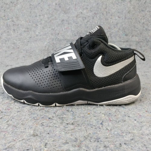 Nike Team Hustle D8 Boys 4.5YShoes Athletic Sneakers Black Lsce Up 881941-001