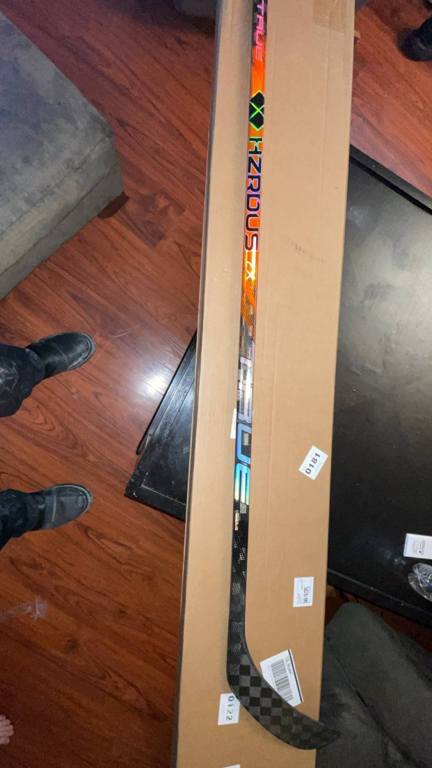 Intermediate New Right Handed True Hzrdus 7X Hockey Stick TC4