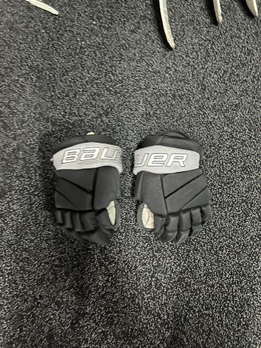 Bauer vapor gloves