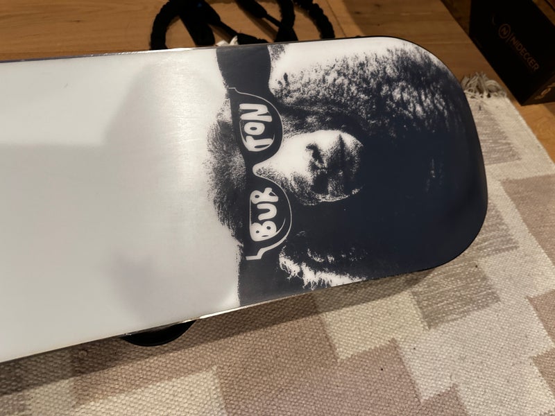 Used Women's Burton YEASAYER Snowboard All Mountain With