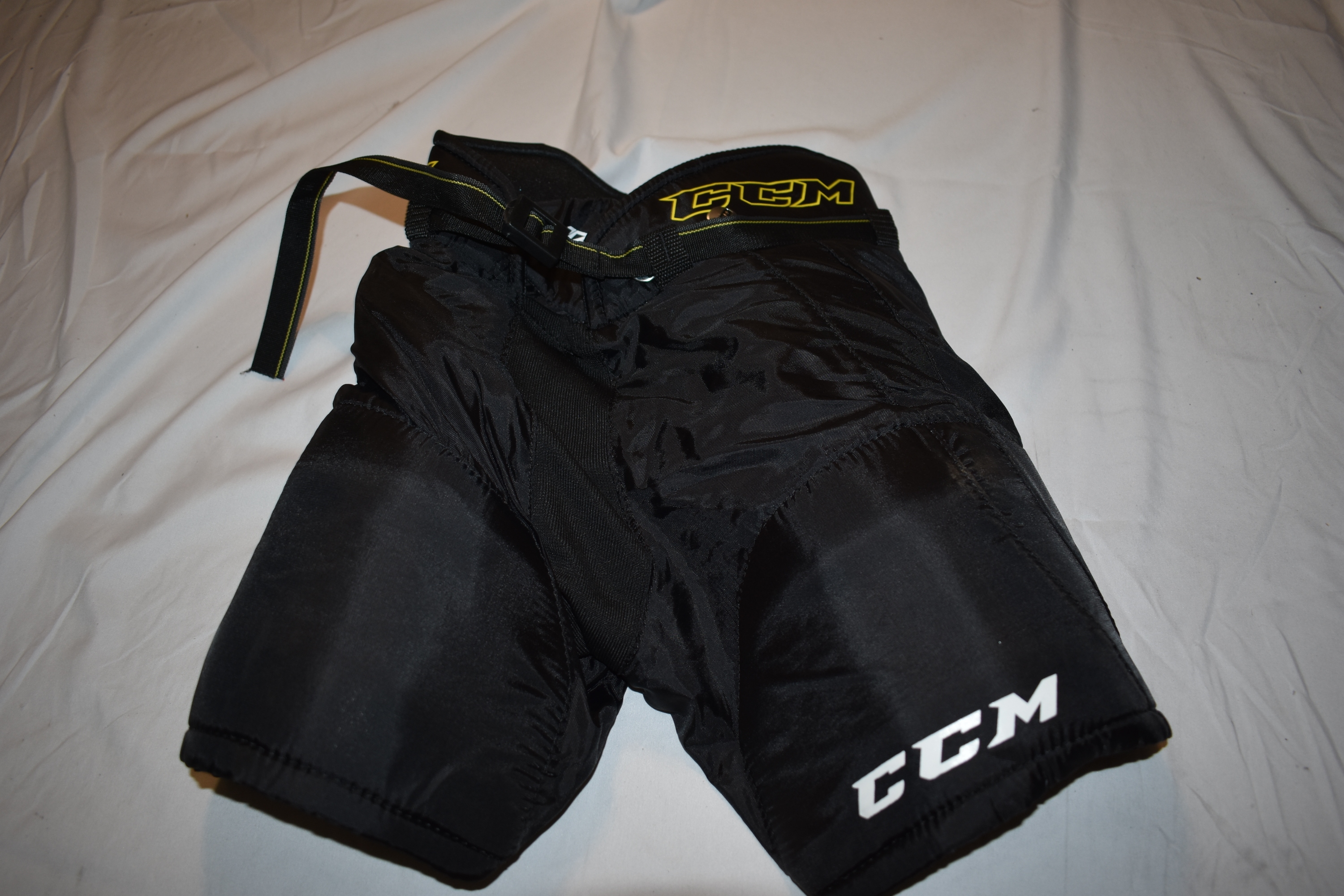 CCM Tacks Hockey Pants, Black, Youth Medium - Great Condition!