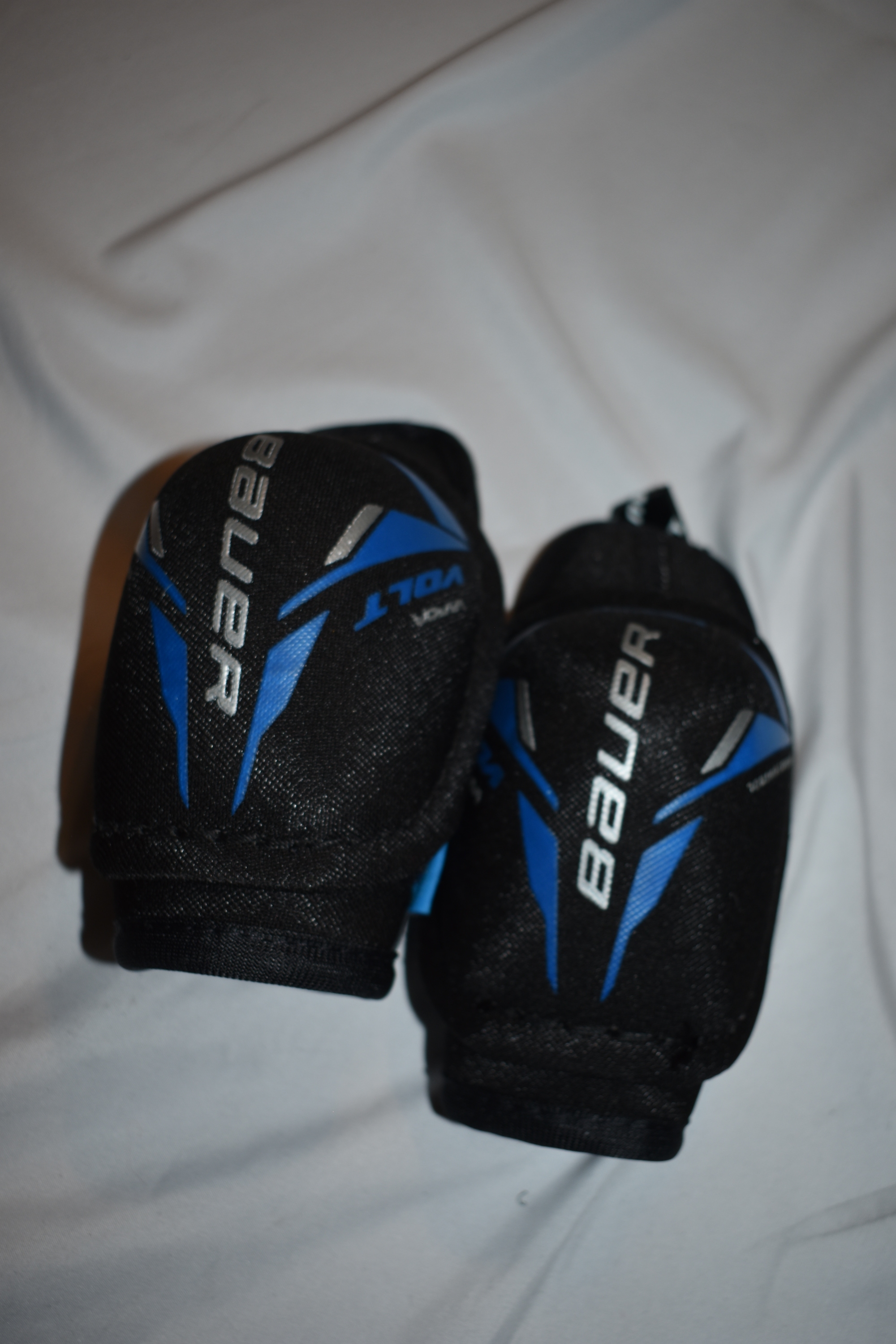 Bauer Vapor Volt Hockey Elbow Pads, Youth Large - Top Condition!