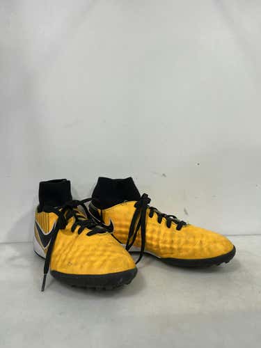 Used Nike Junior 02 Indoor Soccer Turf Shoes