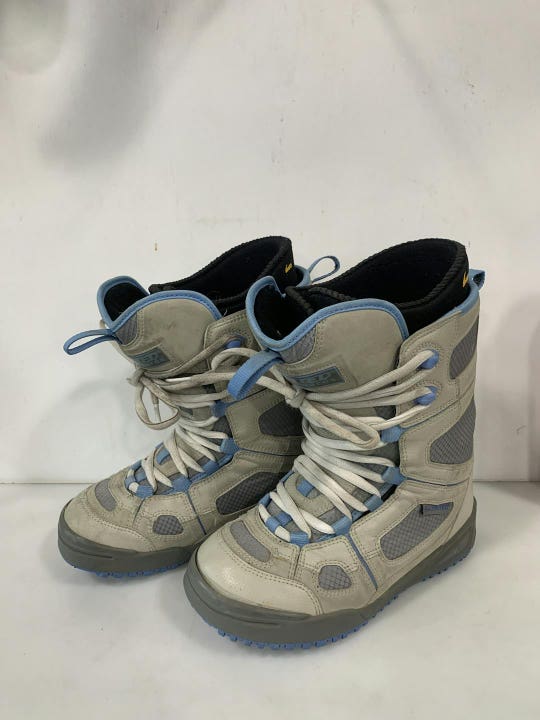 Used Limited Senior 8 Women's Snowboard Boots