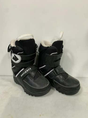 Used Defiance Junior 05 Boys' Snowboard Boots