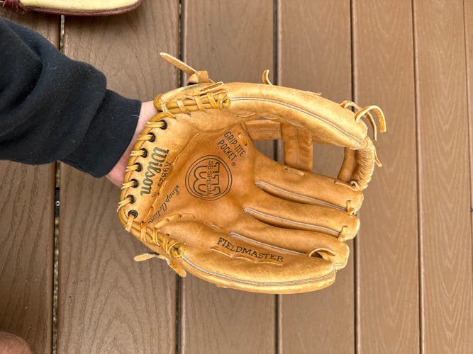 Used Right Hand Throw 10" Baseball Glove