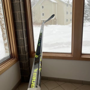 Senior Right Handed P28  Ag5nt Hockey Stick