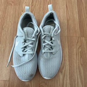 Men's Size 9.0 (Women's 10) Nike Golf Shoes