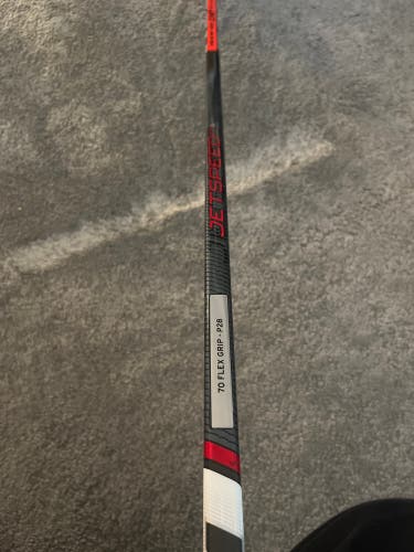 Senior Right Handed P28  Jetspeed FT6 Pro Hockey Stick