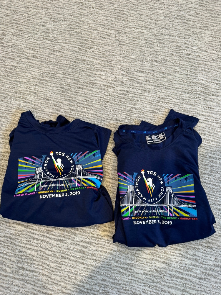 2019 TCS New York City Marathon Shirt Bundle (1M, 1L)
