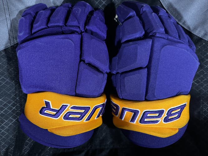 Used Bauer Supreme Ultrasonic Gloves 13" Pro Stock LA Kings Reverse Retro