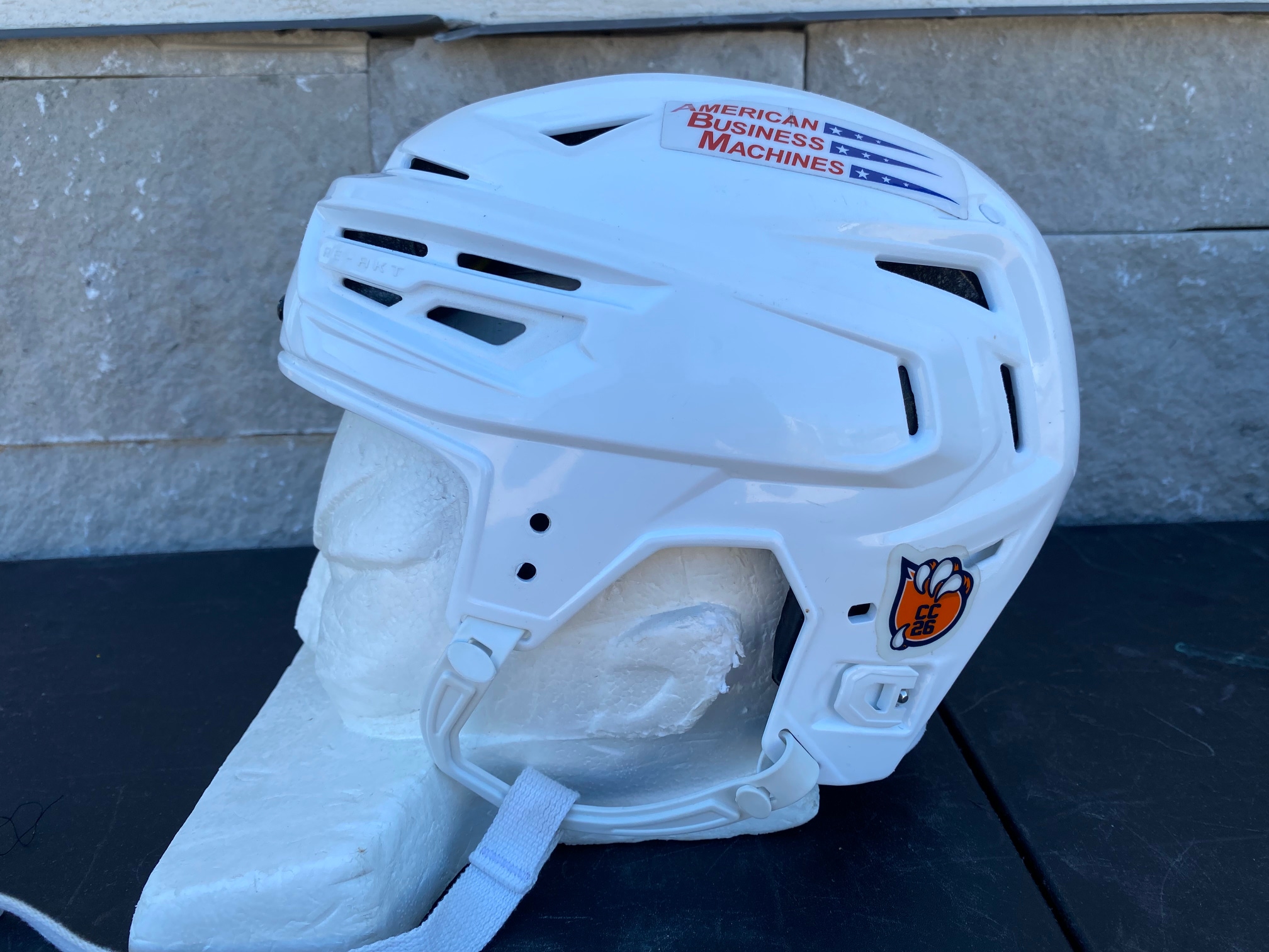 Bauer Re-Akt 150 Pro Stock Hockey Helmet Medium White 8475