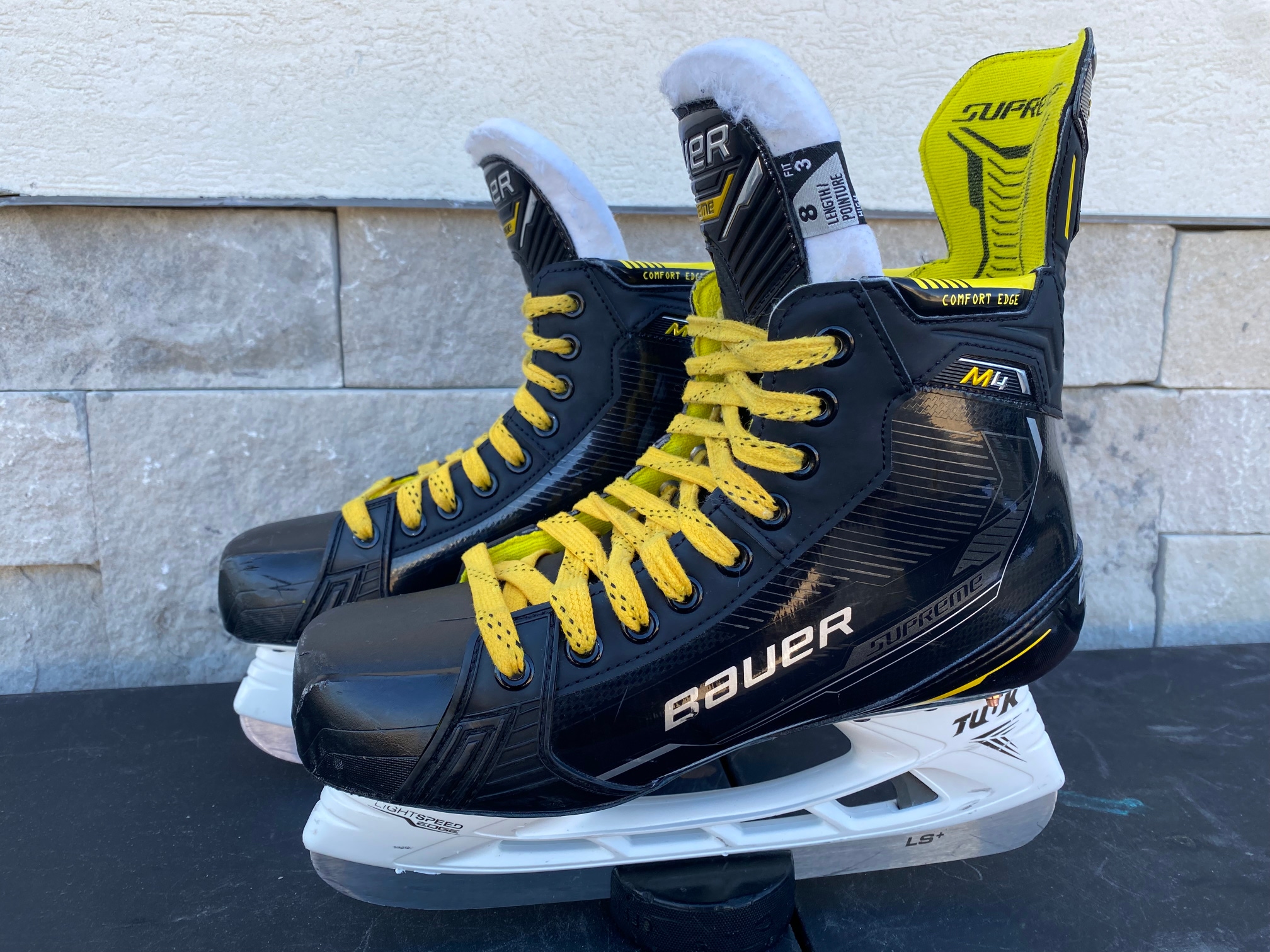 Used Bauer Supreme M4 Hockey Skates Size 8 Fit 3