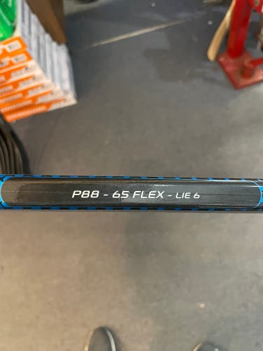 New Intermediate Right Handed P88 Nexus 3N Hockey Stick