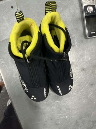 Used Fischer Xj Sprint 230 Mp - J05 - W06 Men's Downhill Ski Boots