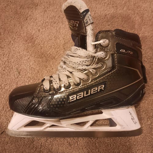 Used Senior Bauer Vapor EliteHyperlite Hockey Skates Regular Width 8.5