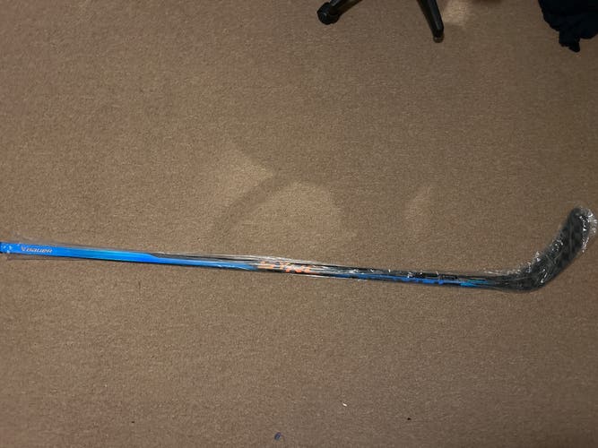 New Right Handed Pro Stock Nexus Sync Hockey Stick