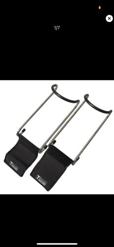 Spotter hooks for weight lifting