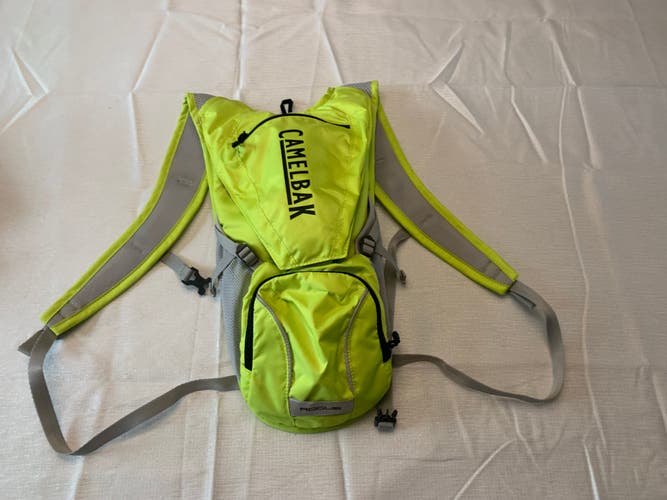 NEW CamelBak Rogue Hydration Pack - 85 oz. (2.5L) - Free Shipping