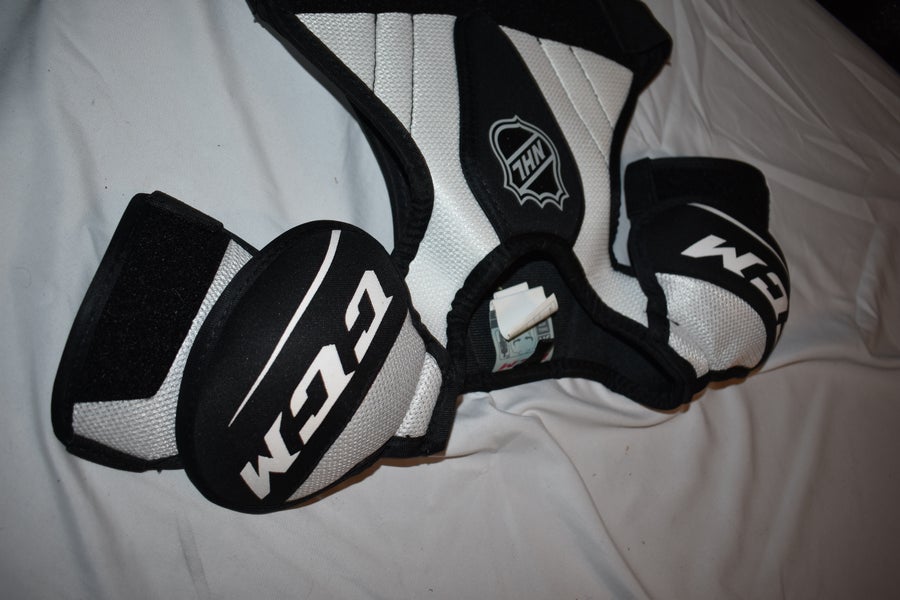 CCM LTP Hockey Shoulder Pads, Junior Small