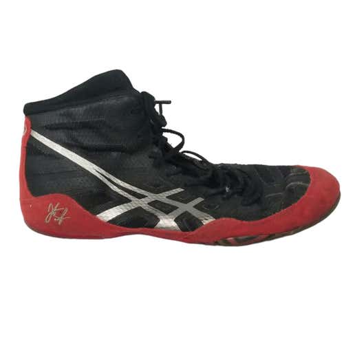 Used Asics Senior 8 Wrestling Shoes