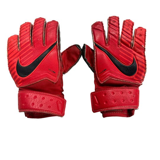Used Nike Size 5 Soccer Goalie Gloves