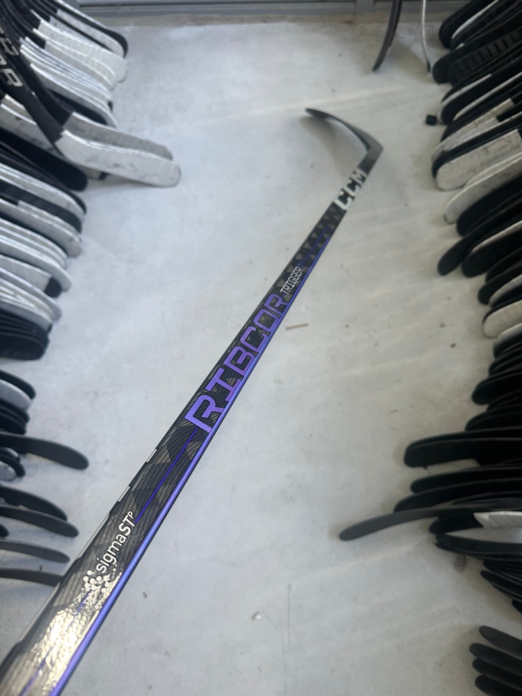 Senior Right Handed P90 100 Flex Pro Stock Jetspeed FT6 Pro (skinned As Trigger 7 Pro) Hockey Stick