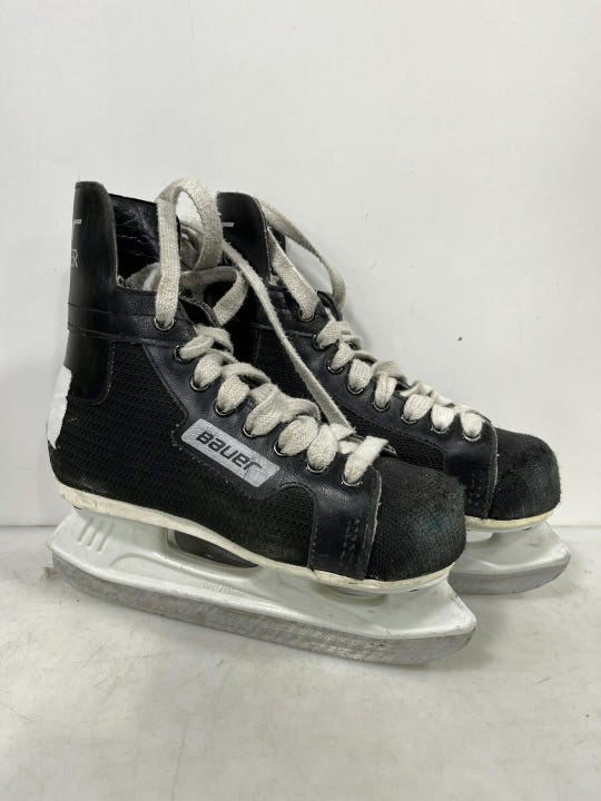 Used Bauer Challenger Youth 11.0 Ice Hockey Skates