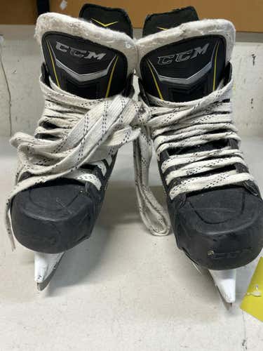 Used Ccm Tacks 9070 Junior 04.5 Ice Hockey Skates