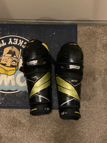 Bauer 15"  Ultra sonic Shin Pads