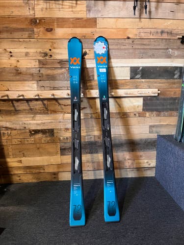 Volkl 144 cm Deacon 7.2 Skis