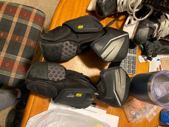 Medium Bauer  Supreme 3S Pro Elbow Pads