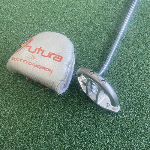 Original RH Scotty Cameron Futura Putter 35” With Headcover Excellent