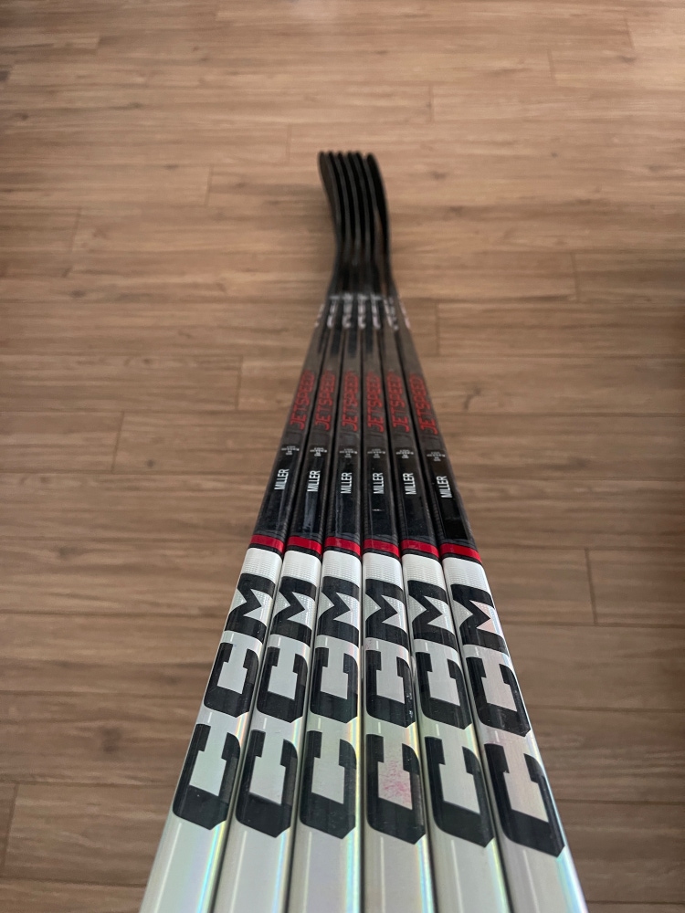 2 Pack - CCM Jetspeed FT6 Pro - Pro Stock Hockey Stick - P92/29 - 95 flex - RH