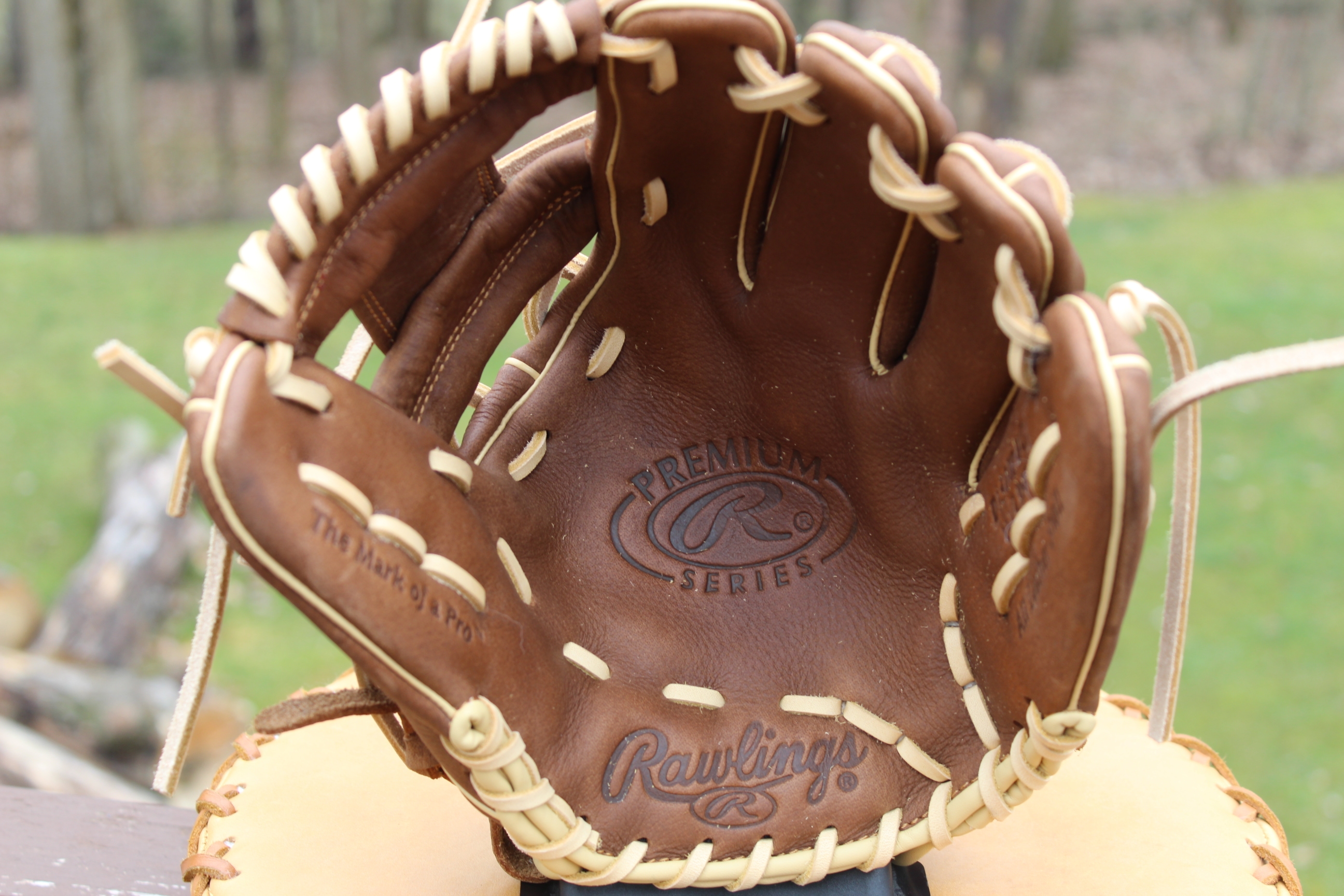 Used Rawlings Infield Right Hand Throw Premium Series Baseball Glove 11.5"