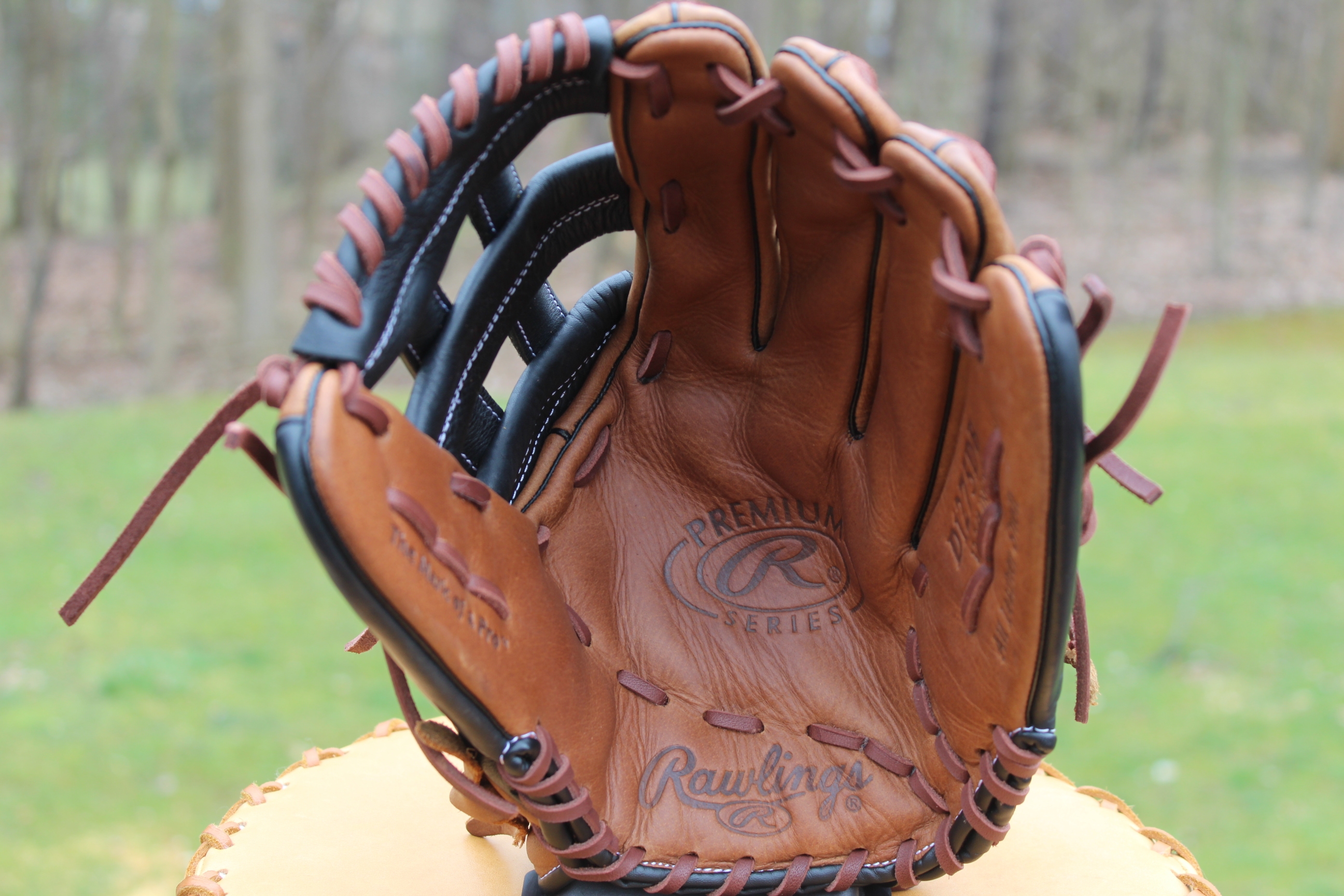 Used Rawlings Outfield Right Hand Throw Premium Series Baseball Glove 12.75"