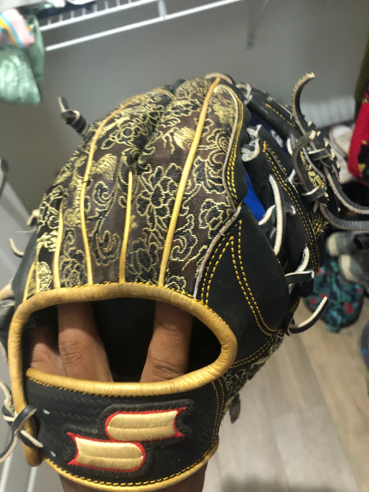 2023 Infield 11.75" Select Pro Baseball Glove