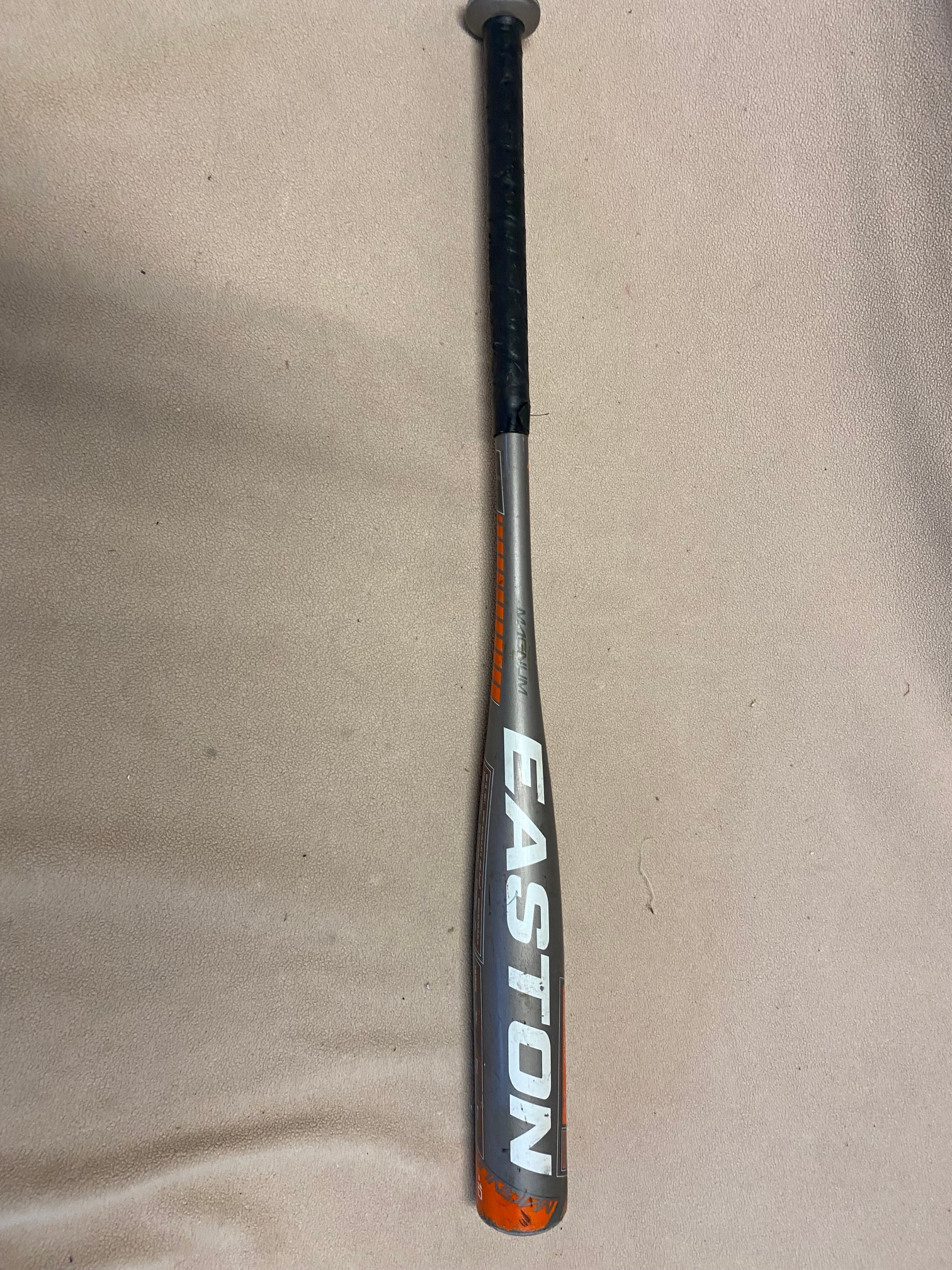 Used USSSA Certified 2013 Easton Alloy Magnum Bat (-10) 20 oz 30"