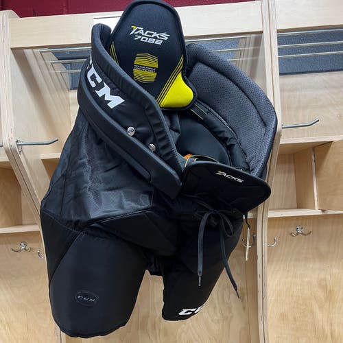Senior New XL CCM Tacks 7092 Hockey Player Pants