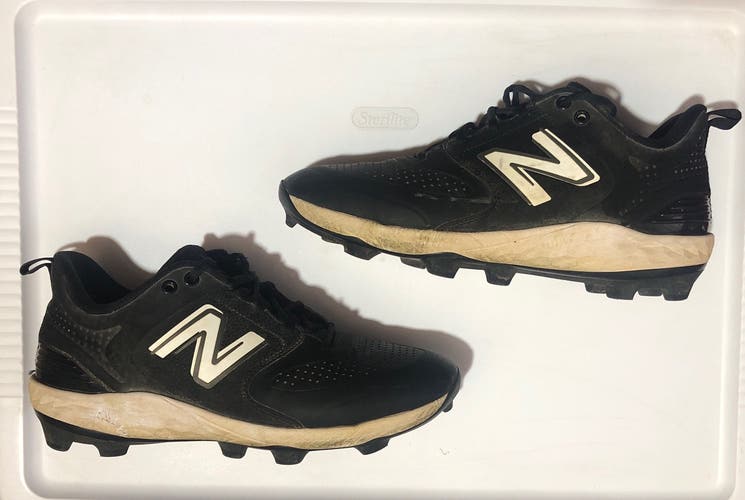 Black Used Molded Cleats Low Top 3000v6