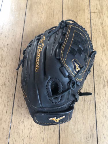 Mizuno softball glove Never Used - mvp prime 1200 pv2 right hand throw