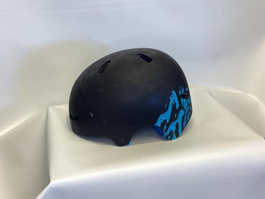 Used Bell Md Junior Skateboard Helmets