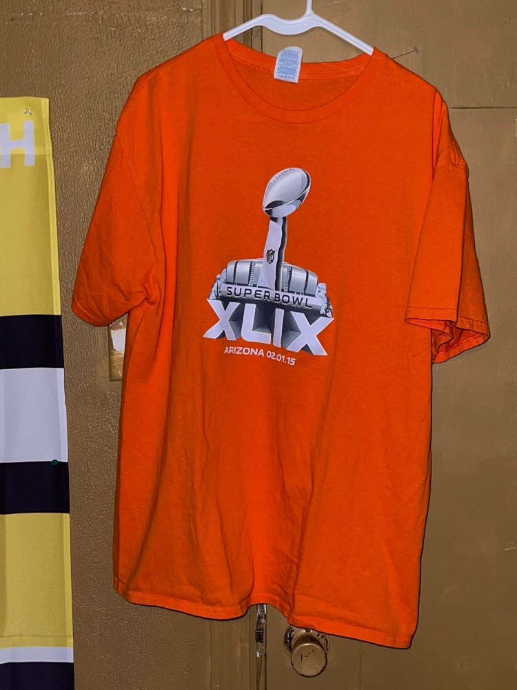 Delta Pro Weight NFL Super Bowl XLIX Football T Shirt Mens Size XL Used Pre Owned
