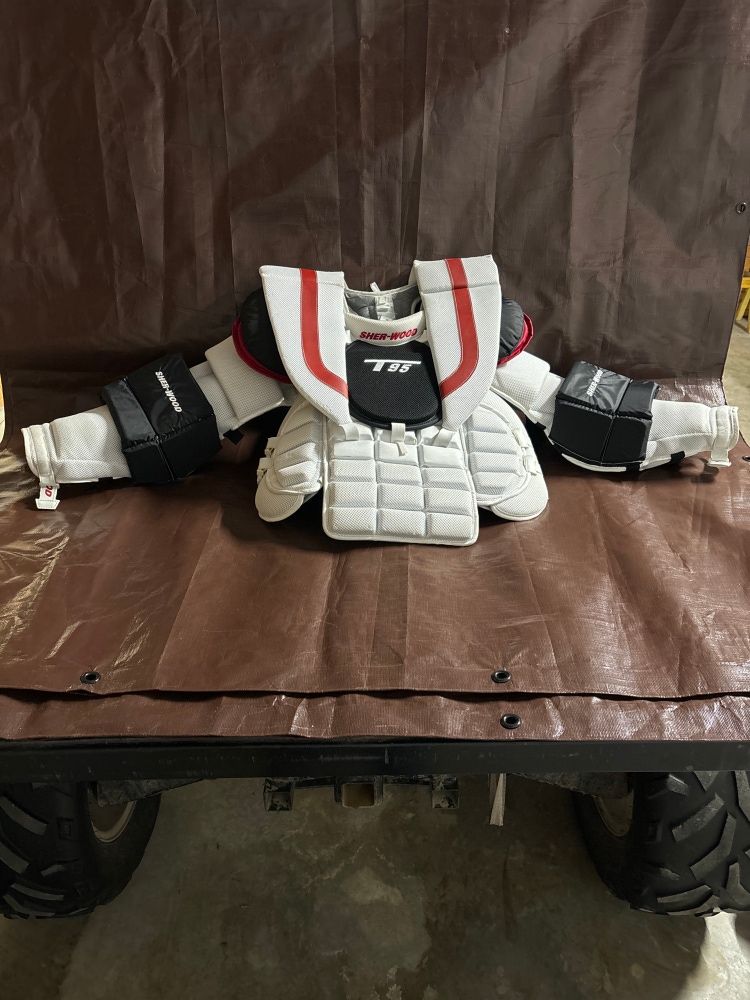 Sherwood T95 chest protector